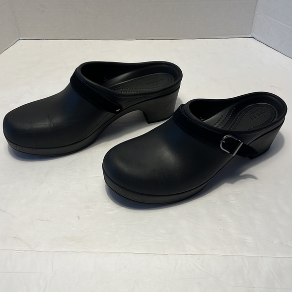 Crocs Sarah Black Platform Slip-On Clogs, Size 10 - Picture 3 of 15